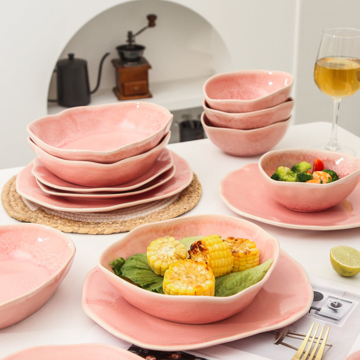 Rose Pink 16-Piece Organic Dinnerware Set