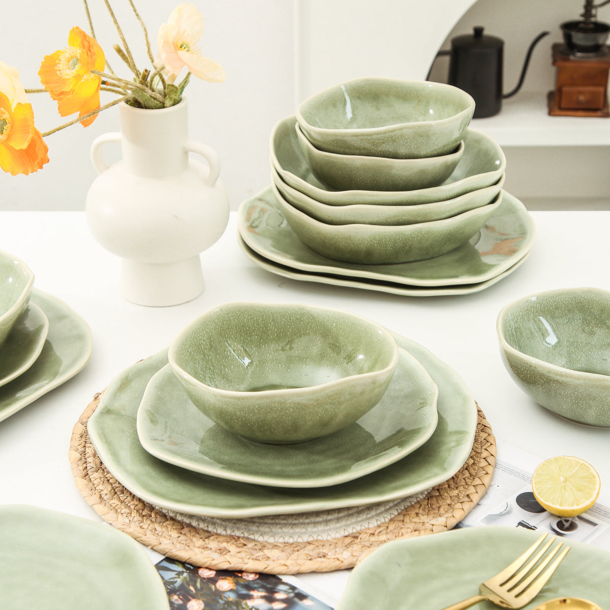Royal Olive 16-Piece Organic Dinnerware Set