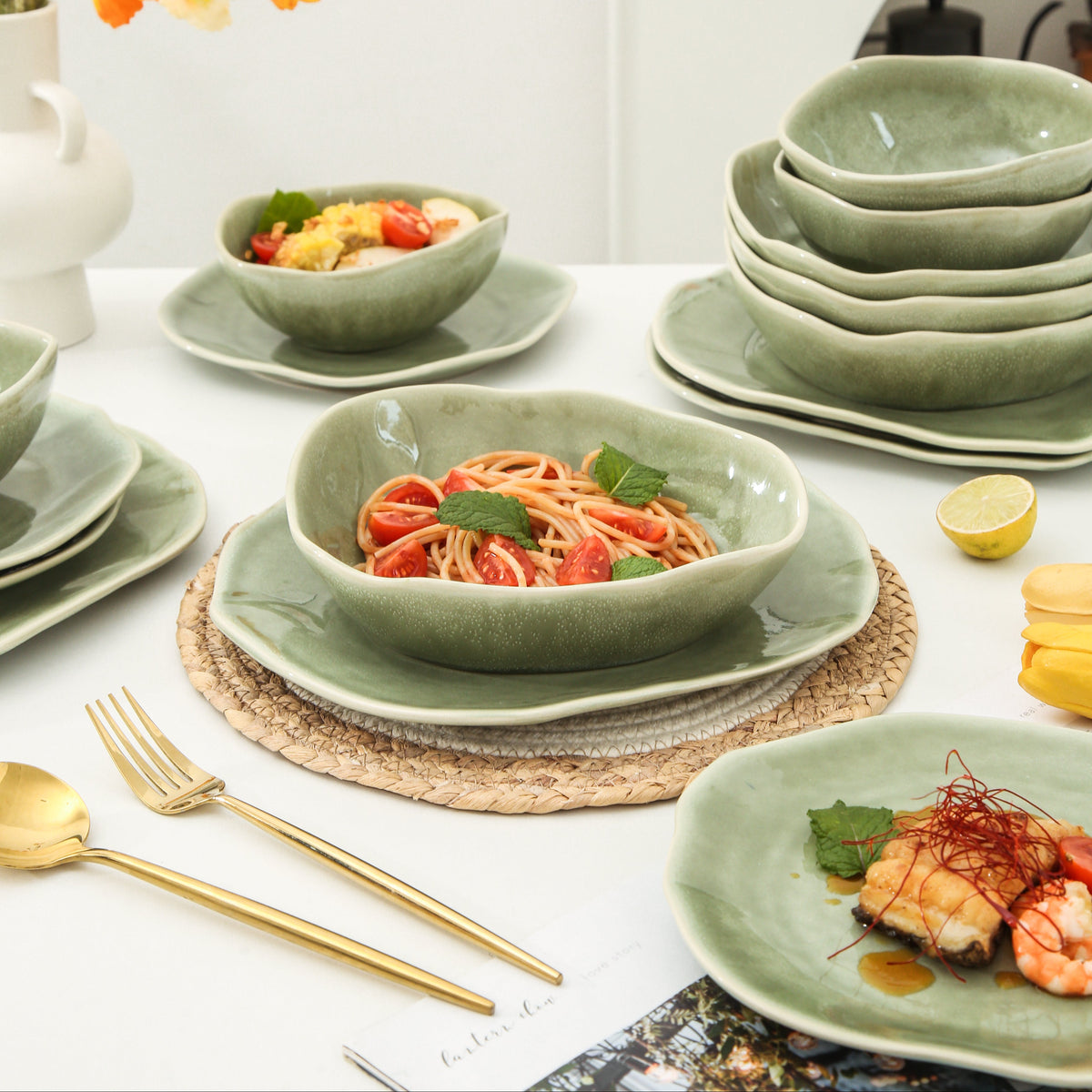 Royal Olive 16-Piece Organic Dinnerware Set