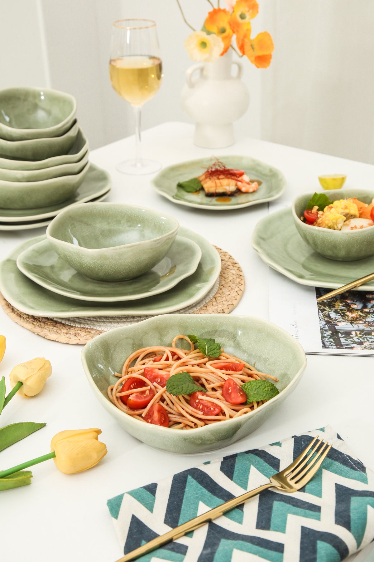 Royal Olive 16-Piece Organic Dinnerware Set
