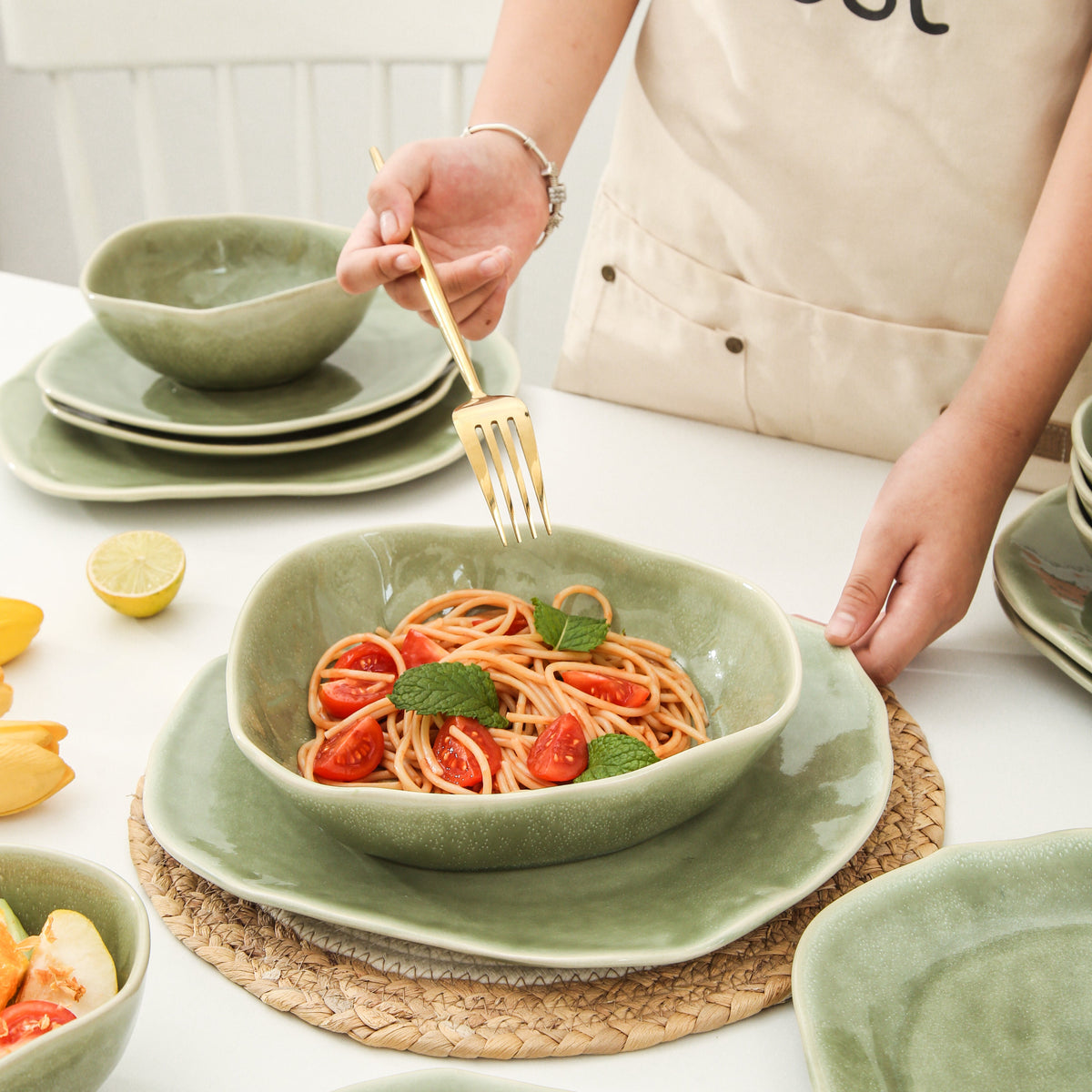Royal Olive 16-Piece Organic Dinnerware Set