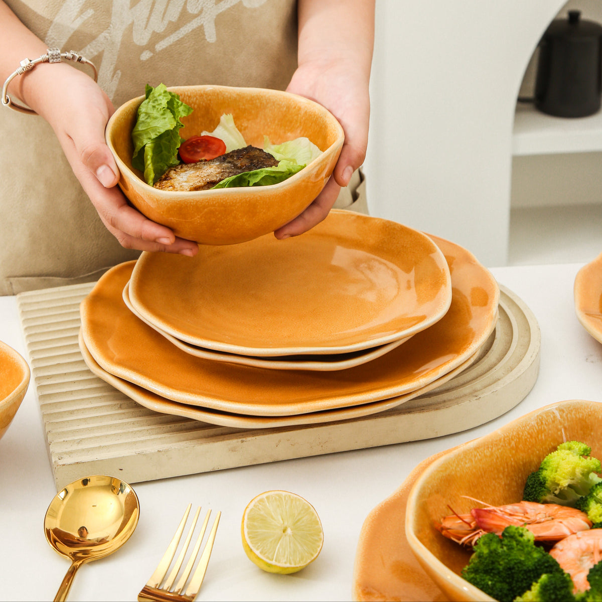 Golden Amber 16-Piece Organic Dinnerware Set