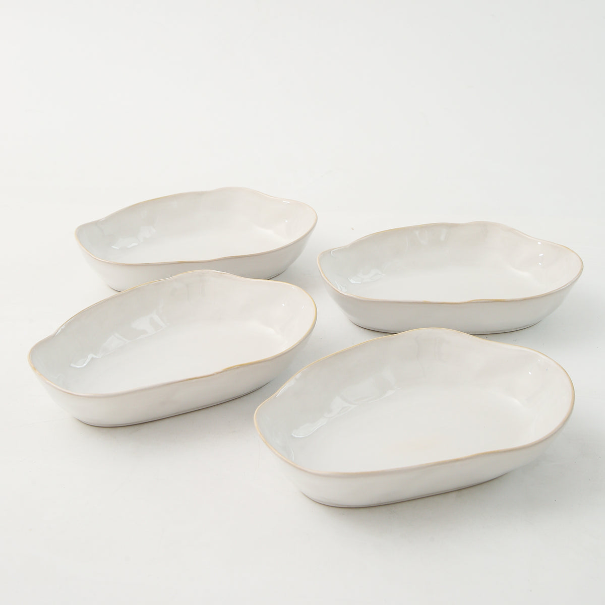 Pearl White Oval Plate Set