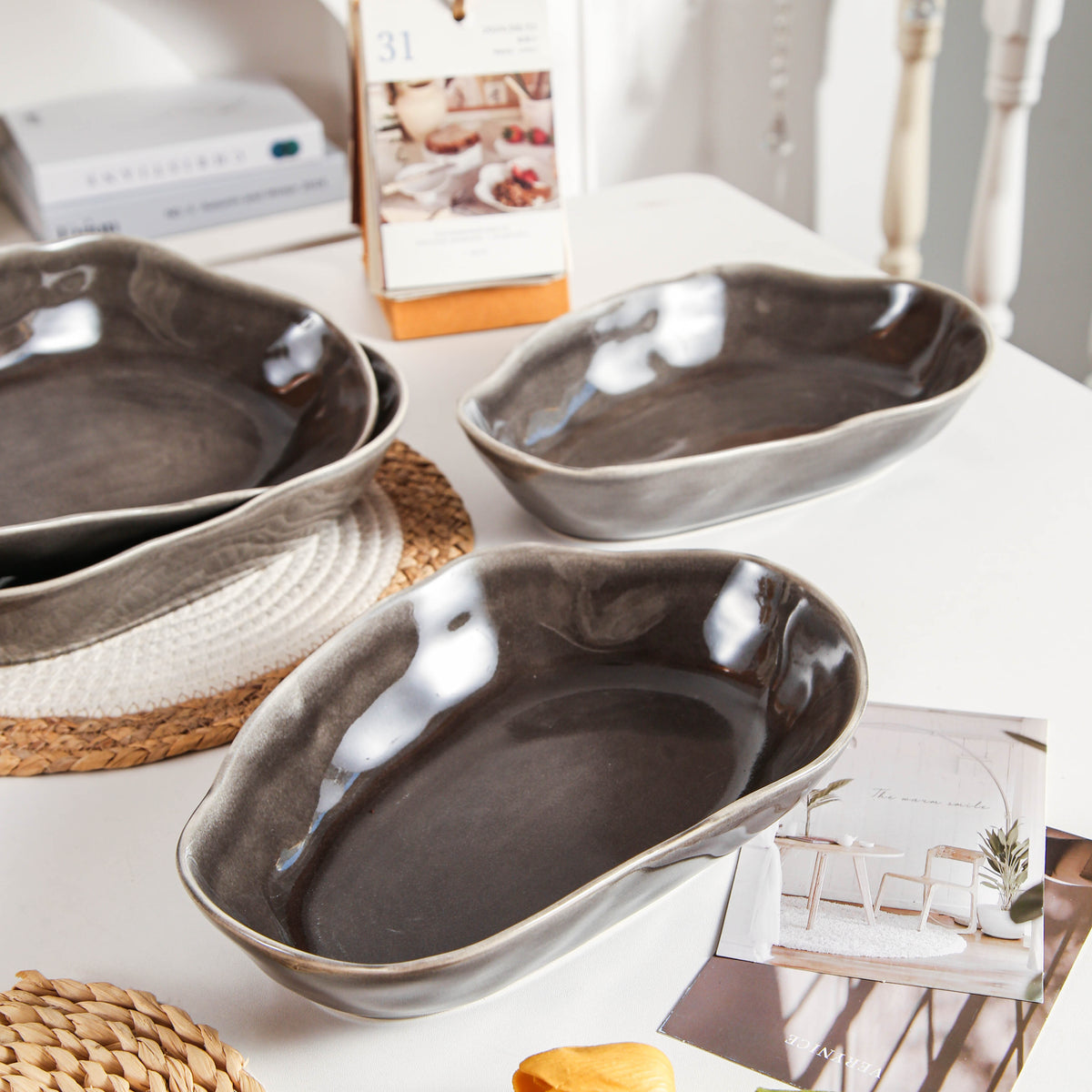 Royal Graphite Organic Oval Plate Set