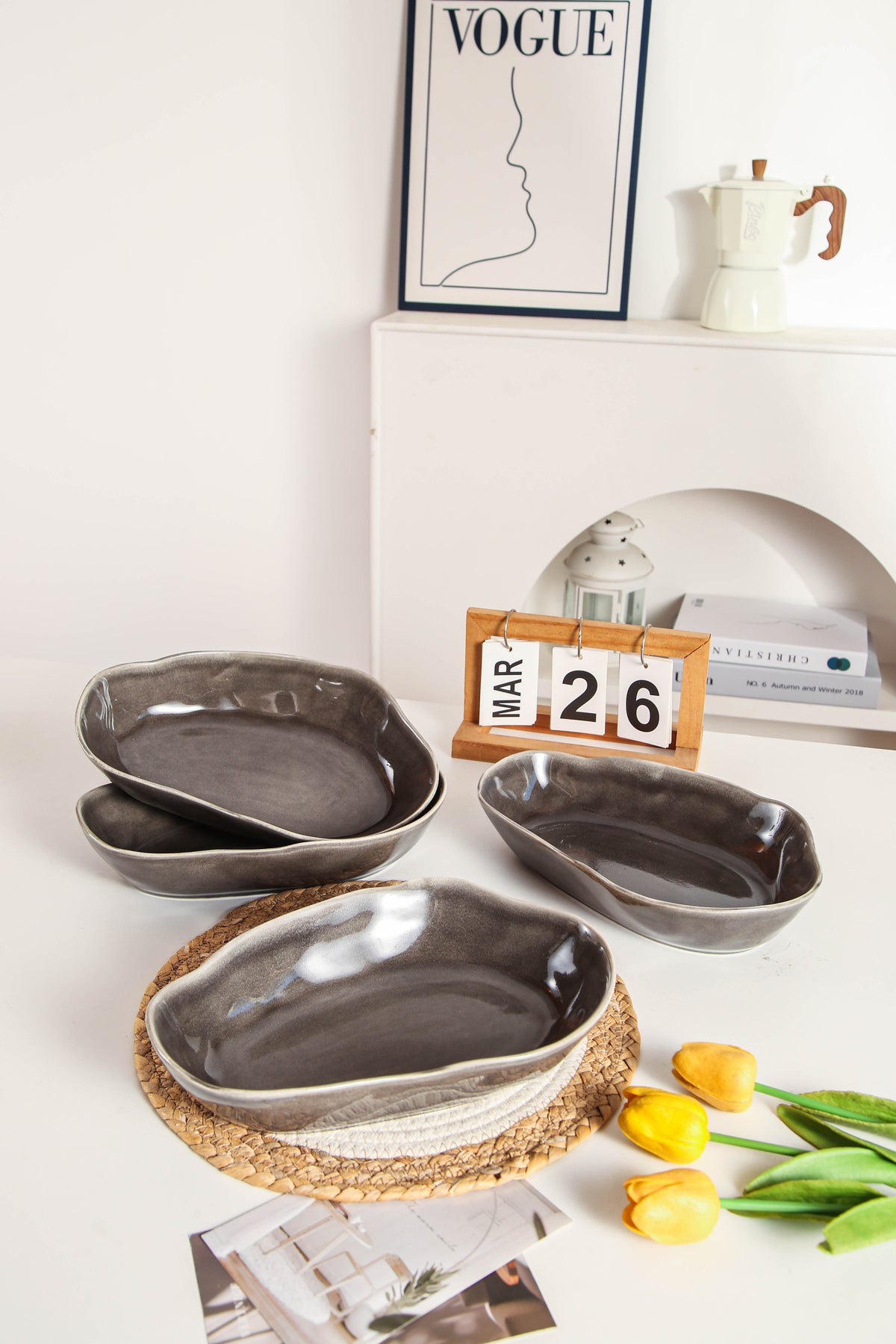 Royal Graphite Organic Oval Plate Set