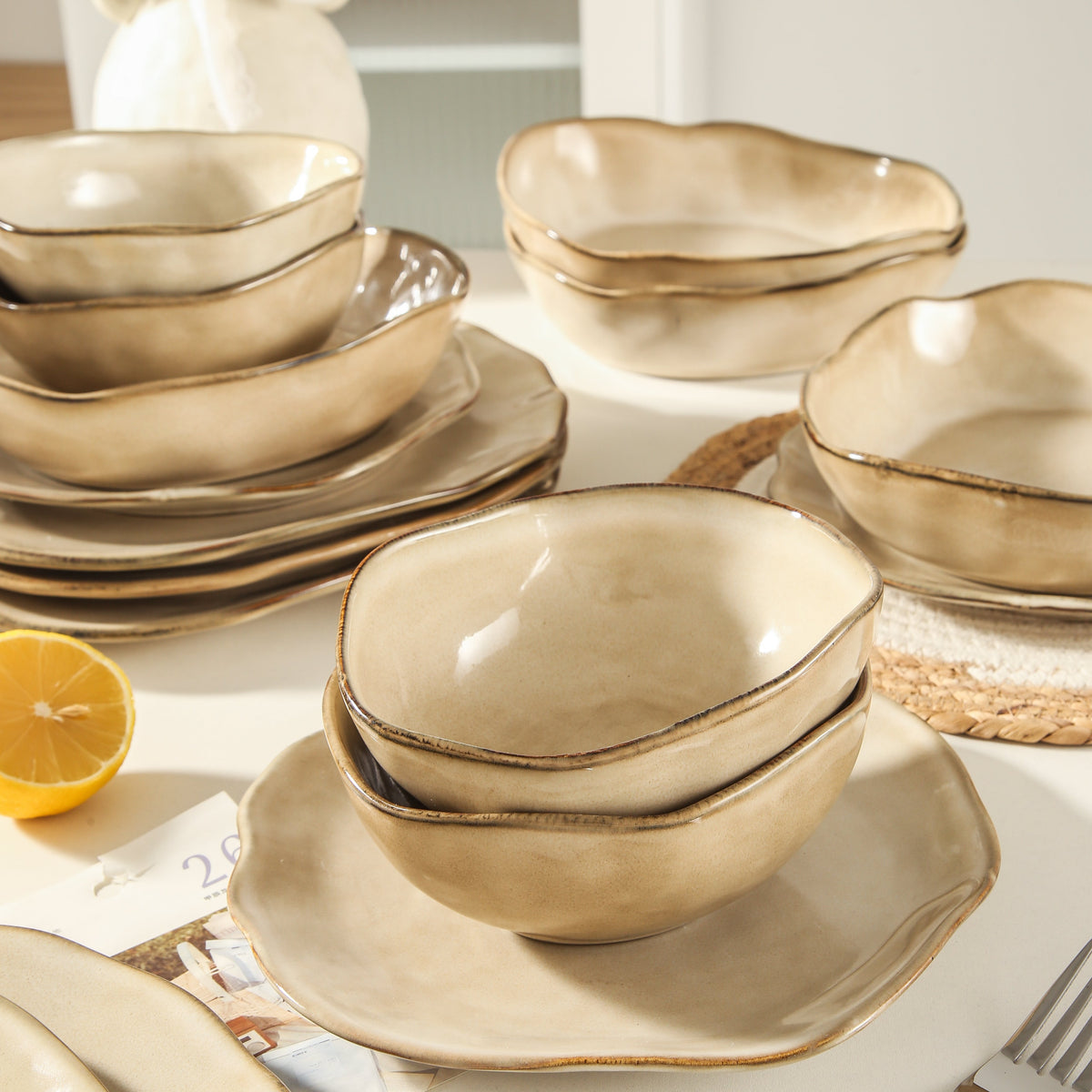 Crema 16-Piece Organic Dinnerware Set