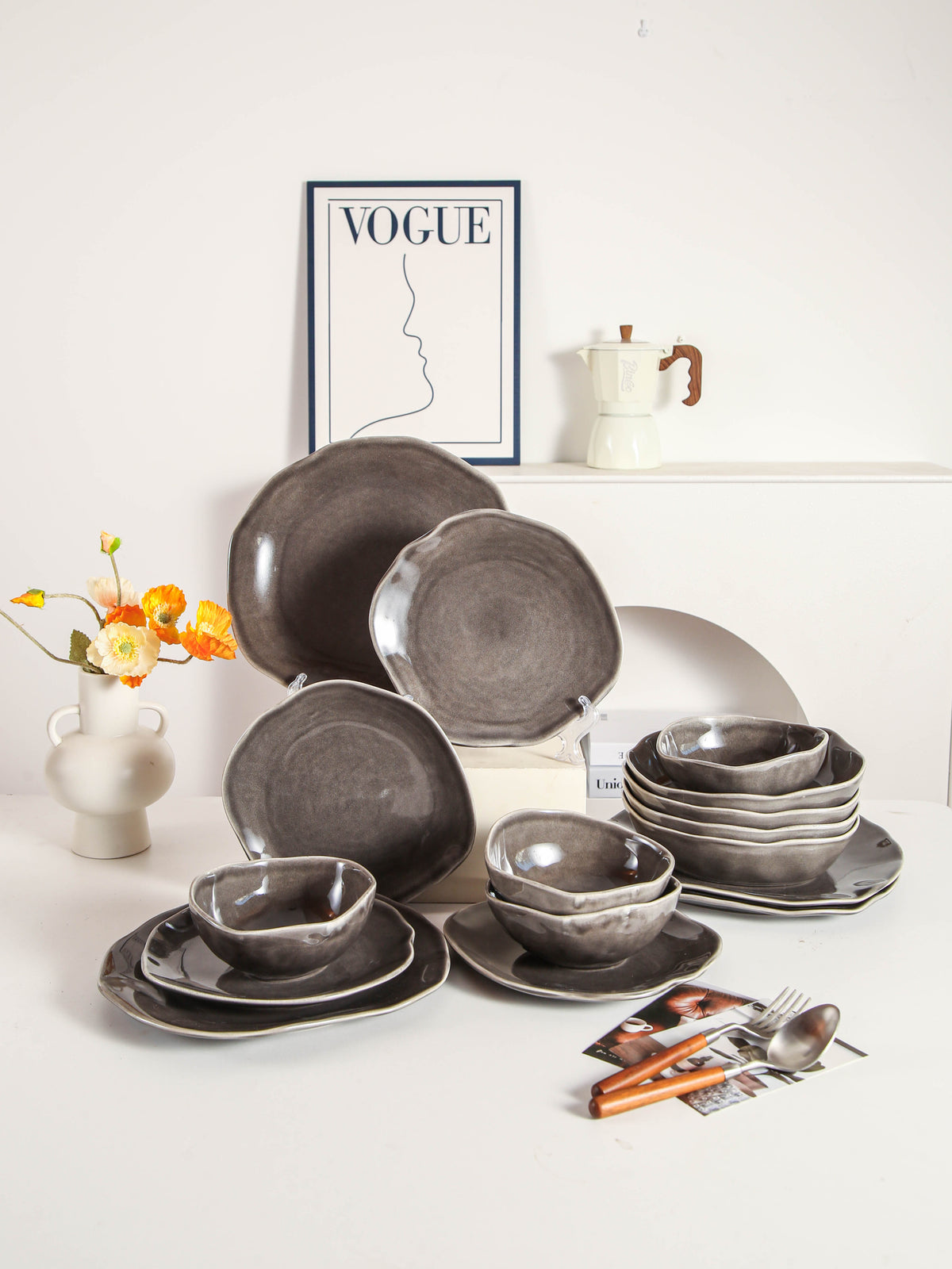 Royal Graphite 16-Piece Organic Dinnerware Set