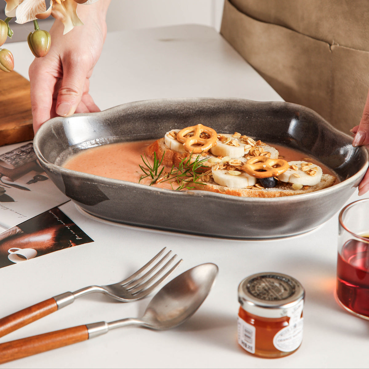 Royal Graphite Organic Oval Plate Set