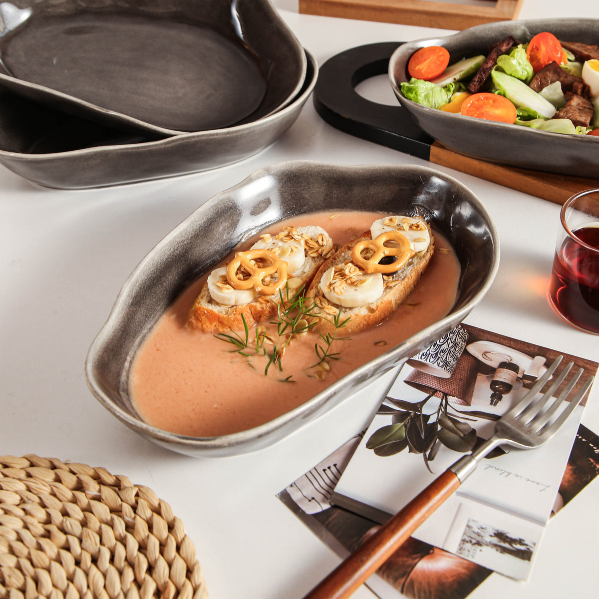Royal Graphite Organic Oval Plate Set