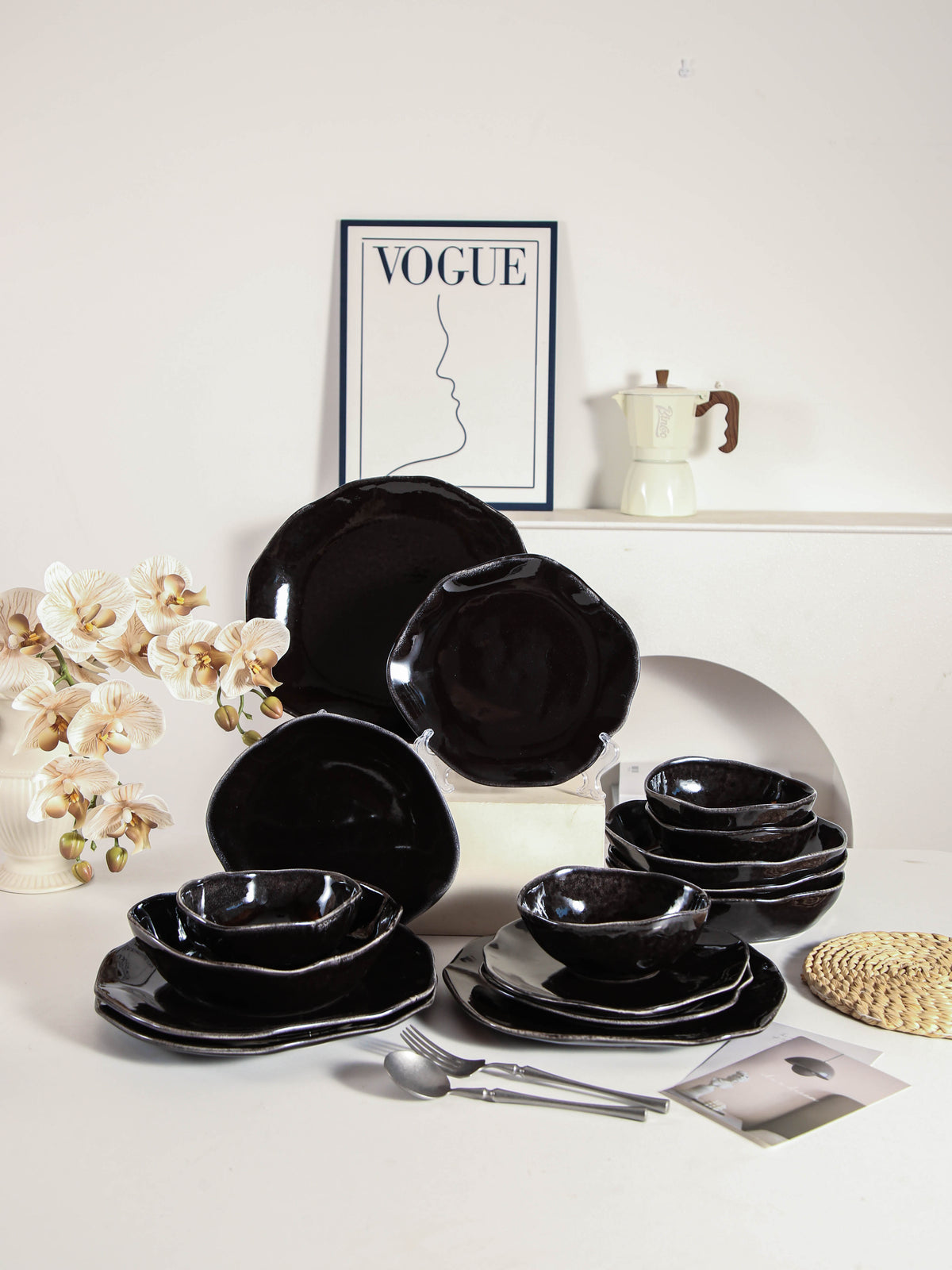 Imperial Onyx 16-Piece Organic Dinnerware Set