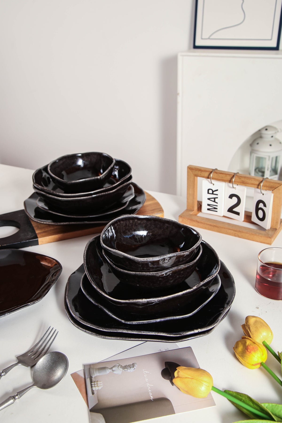 Imperial Onyx 16-Piece Organic Dinnerware Set