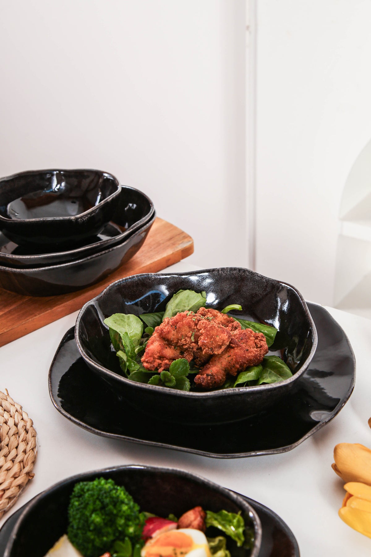 Imperial Onyx 16-Piece Organic Dinnerware Set