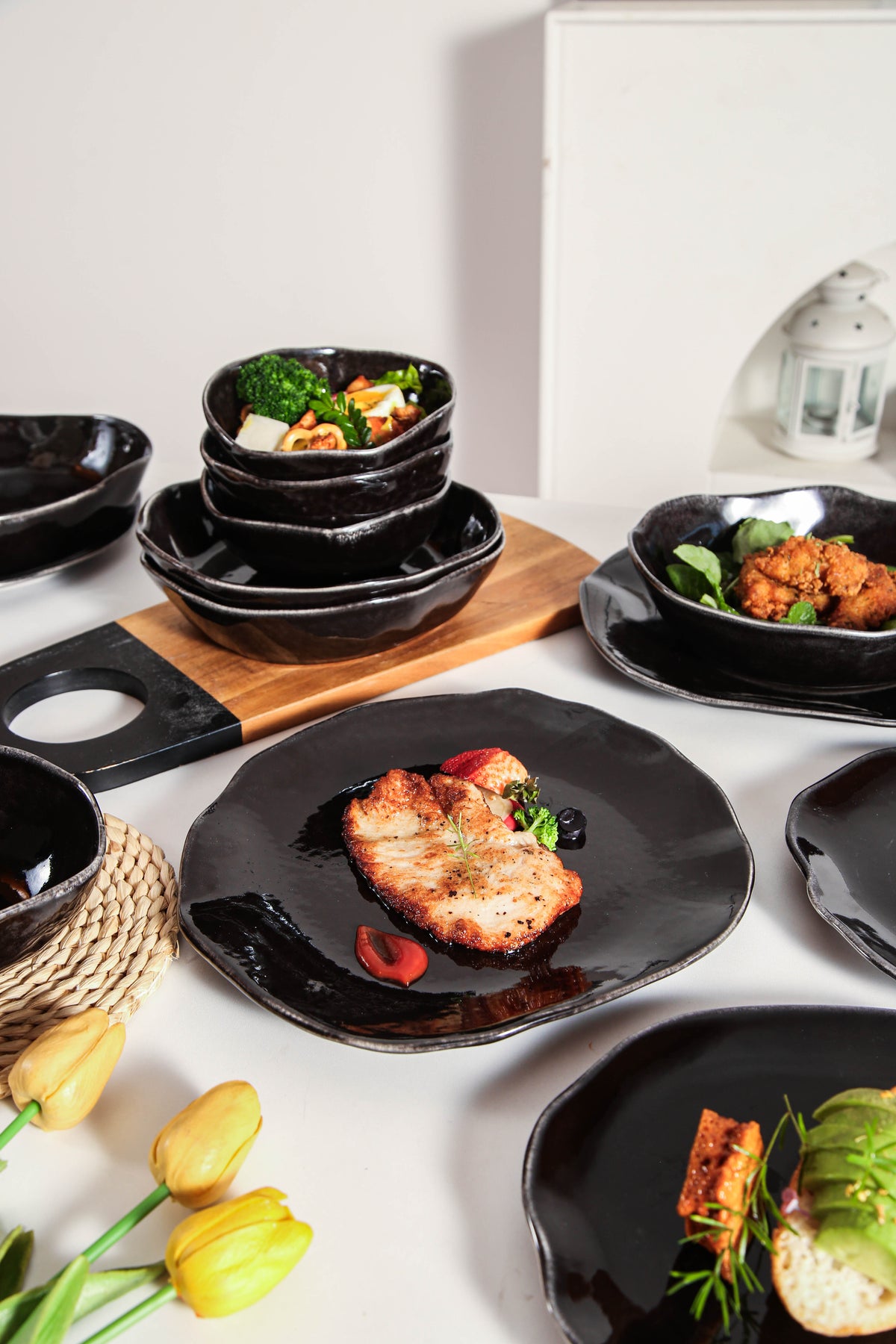 Imperial Onyx 16-Piece Organic Dinnerware Set