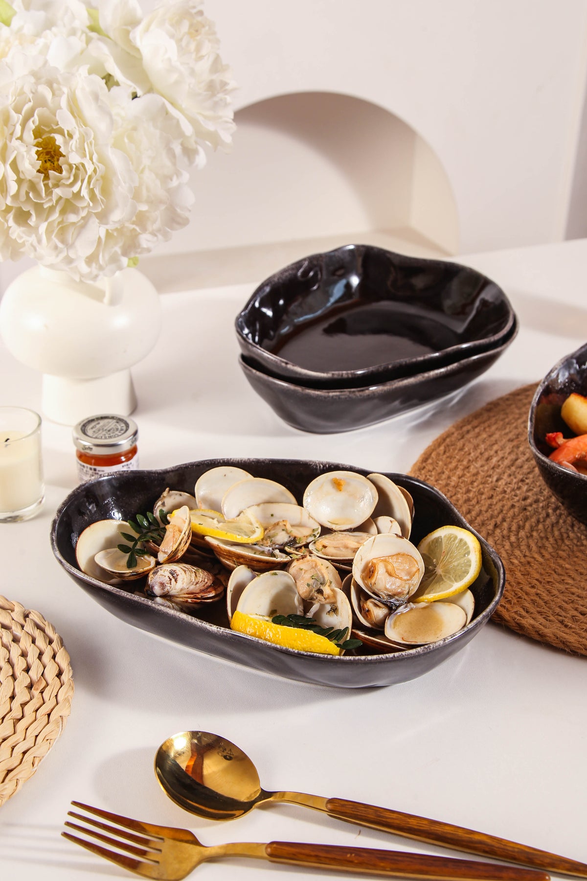 Imperial Onyx Organic Oval Plate Set